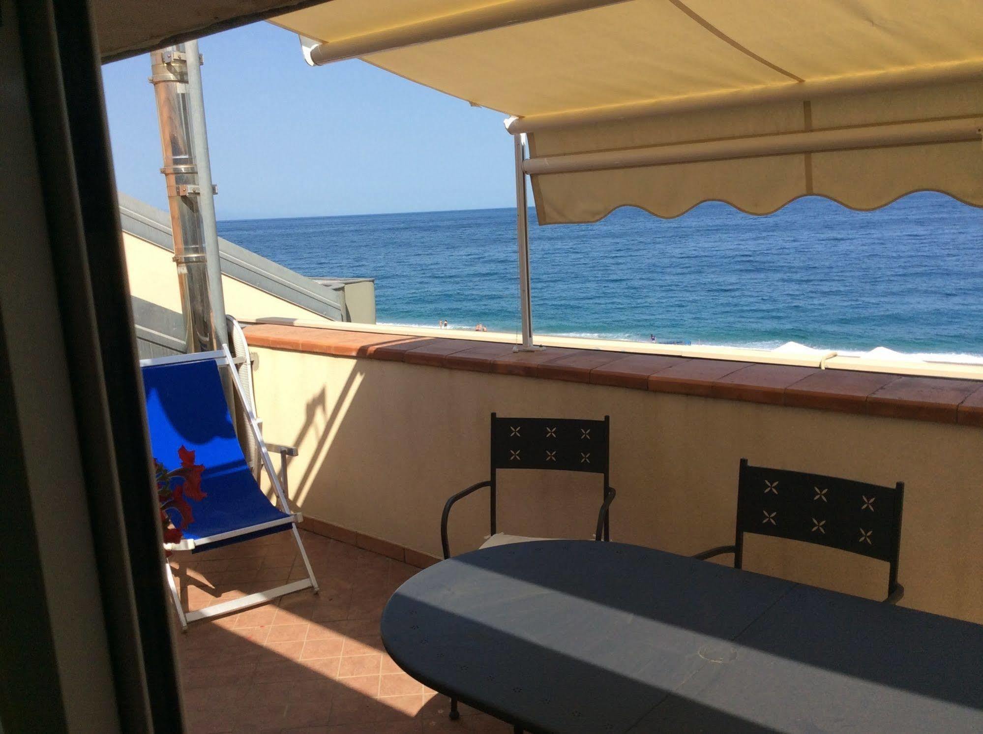 Casa Vacanze Samira フォンダケッロ エクステリア 写真